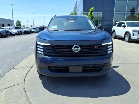 New 2026 Nissan Kicks SR w/ SR Premium Package AWD/4WD image 2
