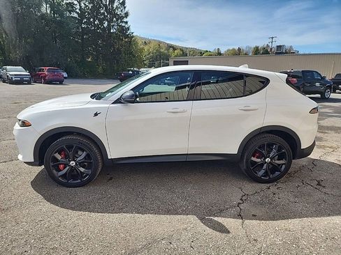 Used 2023 Dodge Hornet GT w/ Track Pack image 5