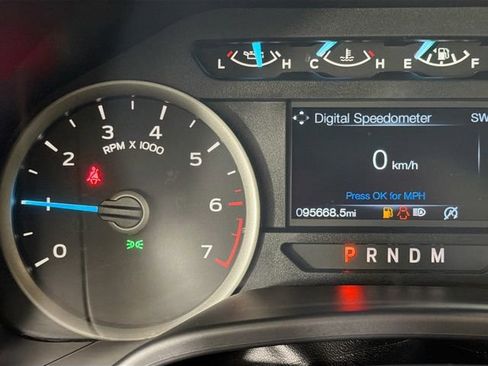 Used 2019 Ford F150 XLT w/ Equipment Group 302A Luxury AWD/4WD image 13