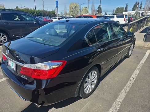 Used 2013 Honda Accord Touring image 4