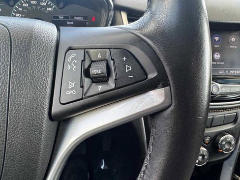 Used 2021 Chevrolet Trax LT w/ Driver Confidence Package image 24