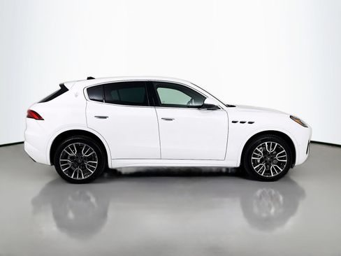 Used 2025 Maserati Grecale GT AWD/4WD image 9