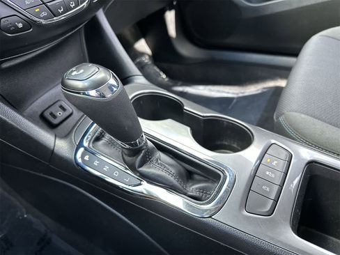 Used 2019 Chevrolet Cruze LT w/ Convenience Package image 15