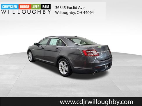 Used 2017 Ford Taurus SE FWD image 6
