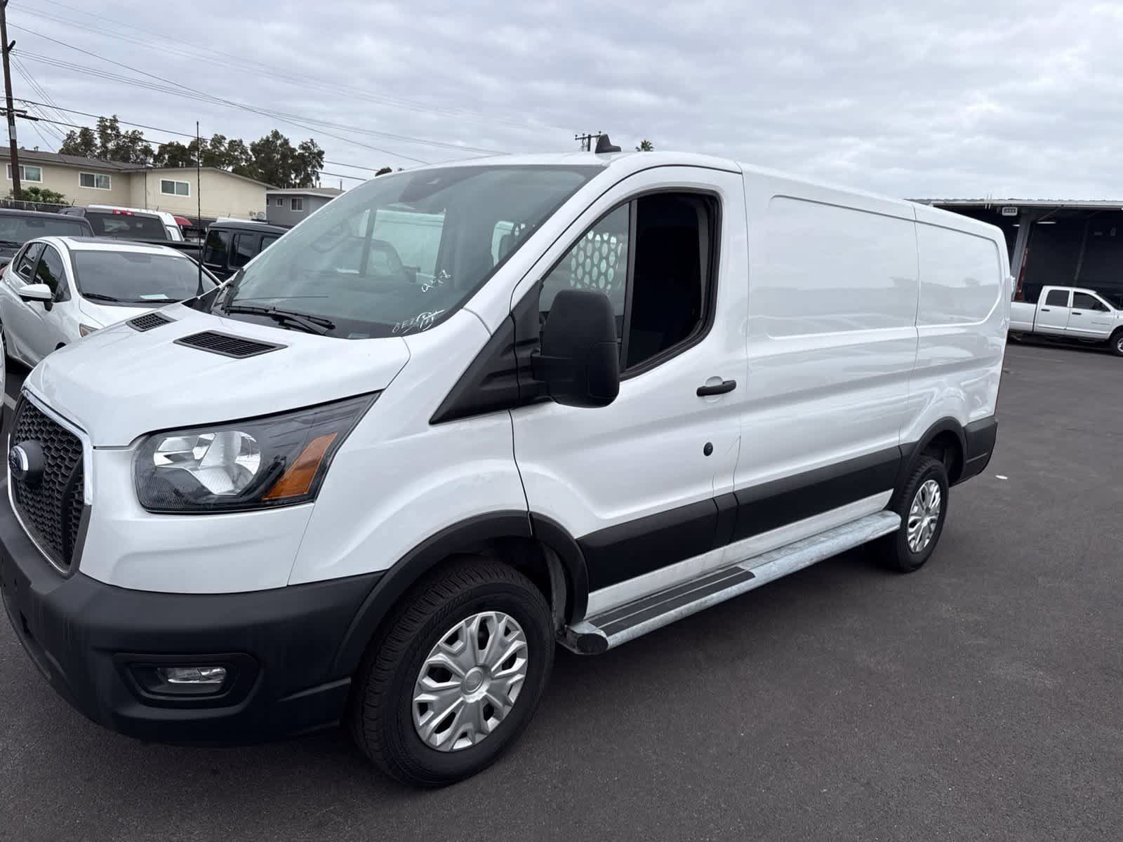 Used 2025 Ford Transit 250 Low Roof w/ Exterior Upgrade Package RWD image 17
