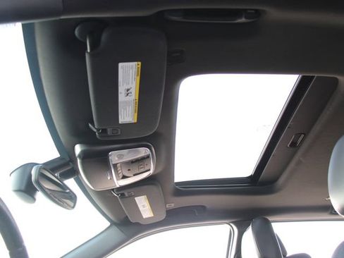 Used 2018 Jeep Grand Cherokee Altitude image 20