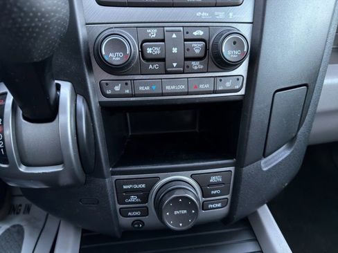 Used 2014 Honda Pilot Touring image 18