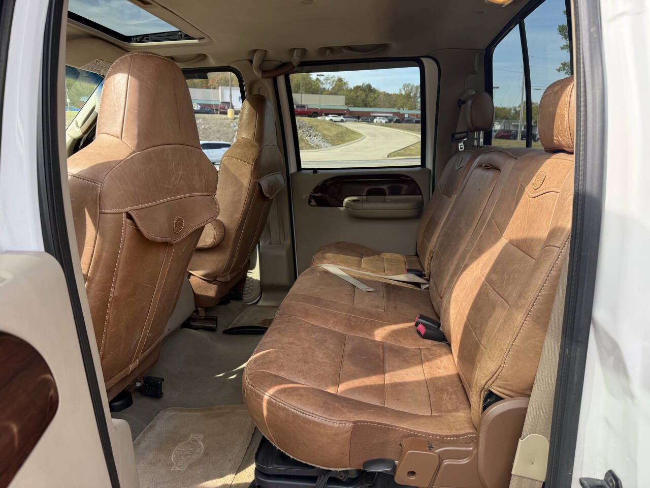 Used 2005 Ford F350 Lariat AWD/4WD image 9