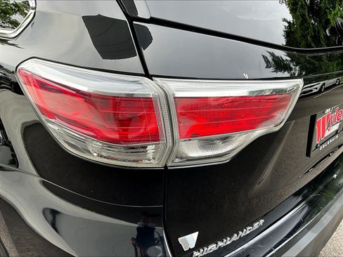 Used 2016 Toyota Highlander Limited Platinum AWD/4WD image 23