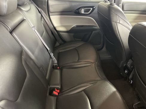 Used 2025 Jeep Compass Limited image 23