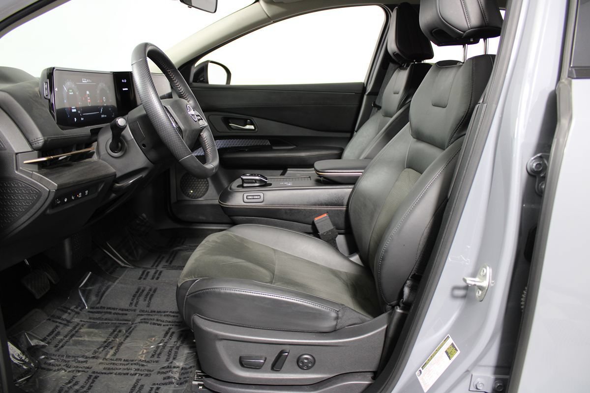 Used 2024 Nissan Ariya FWD image 7