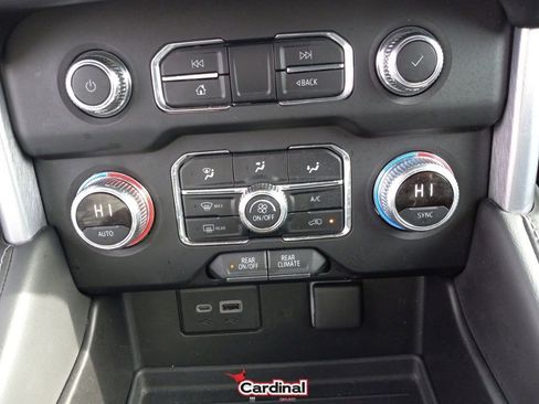 Used 2021 GMC Yukon SLE image 34