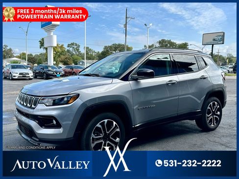 Used 2022 Jeep Compass Limited image 3