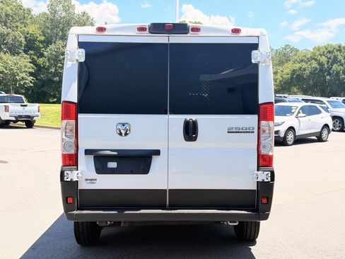 Used 2025 RAM ProMaster 2500 w/ U-Haul Equipment Group FWD image 11