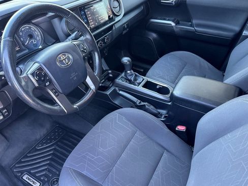Used 2017 Toyota Tacoma TRD Pro image 4