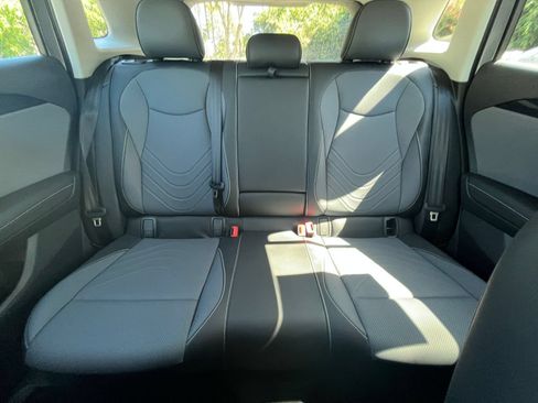 Used 2026 Volkswagen Tiguan SE AWD/4WD image 40