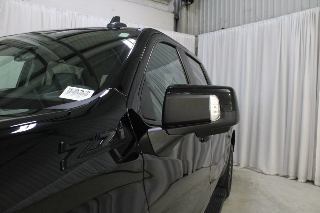 Used 2024 Chevrolet Silverado 1500 RST AWD/4WD image 33
