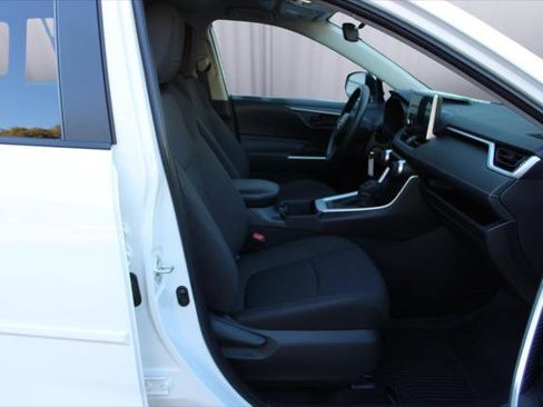 Certified 2024 Toyota RAV4 LE image 33