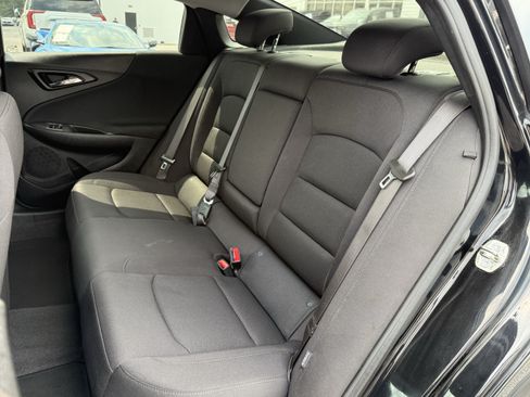 Used 2023 Chevrolet Malibu LT FWD image 32