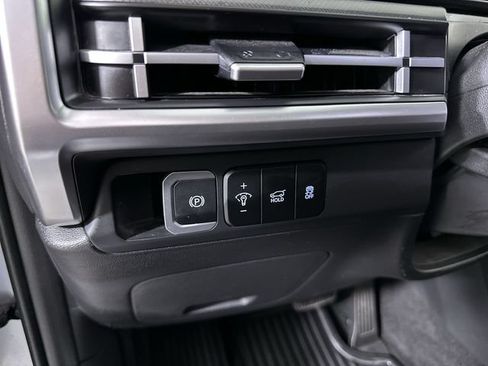 Used 2025 Hyundai Santa Fe SEL AWD/4WD image 18