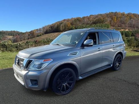 Used 2020 Nissan Armada SV image 3