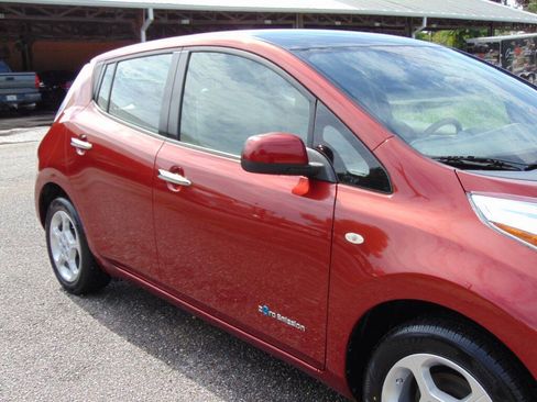 Used 2012 Nissan Leaf SL FWD image 5