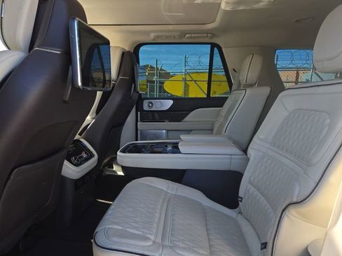 Used 2019 Lincoln Navigator Black Label image 15