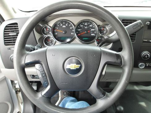 Used 2013 Chevrolet Silverado 2500 W/T AWD/4WD image 14