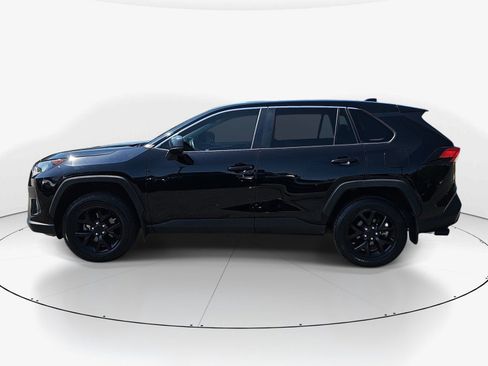 Used 2022 Toyota RAV4 LE FWD image 7