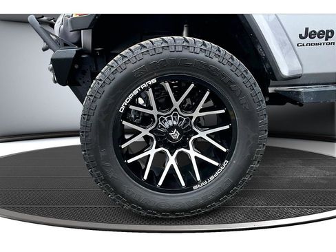 Used 2021 Jeep Gladiator Sport image 10