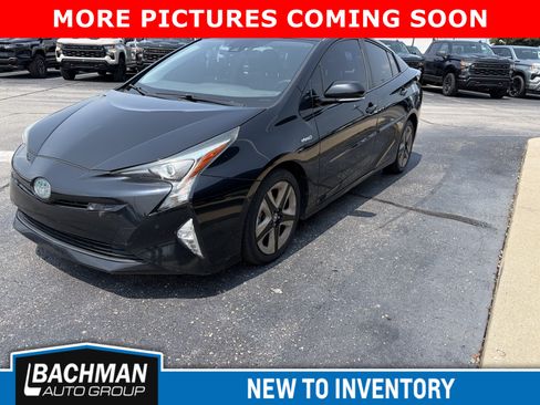 Used 2016 Toyota Prius Four Touring w/ Premium Convenience Package FWD image 3