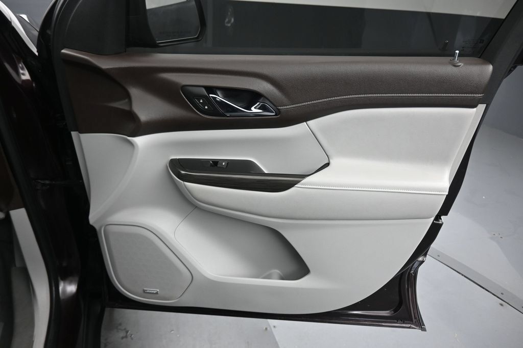 Used 2020 GMC Acadia SLT w/ Trailering Package FWD image 54