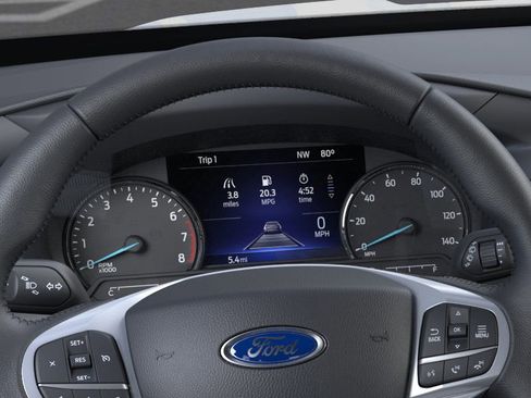 New 2024 Ford Explorer XLT w/ Equipment Group 202A image 13
