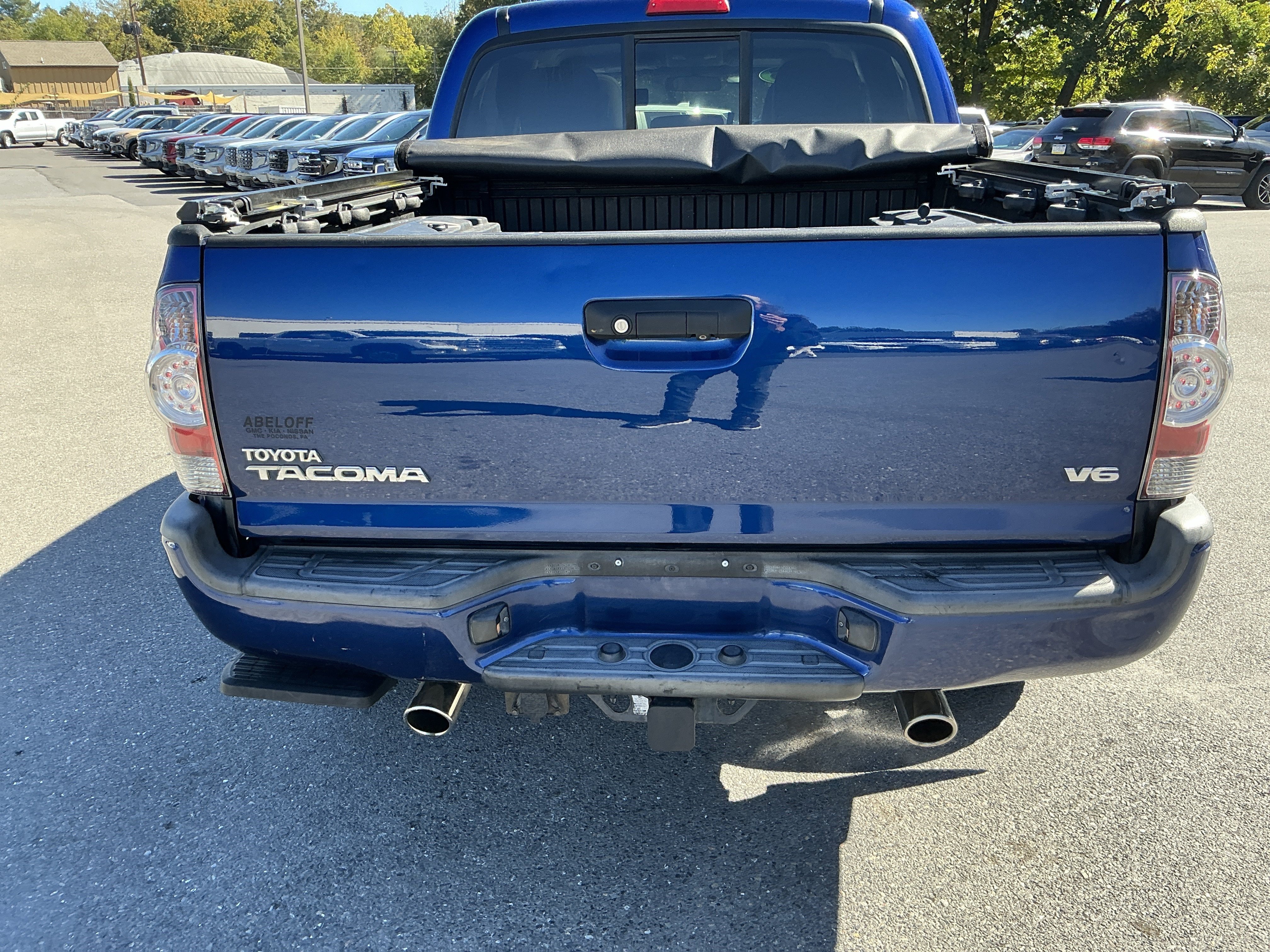 Used 2015 Toyota Tacoma 4x4 Double Cab image 4