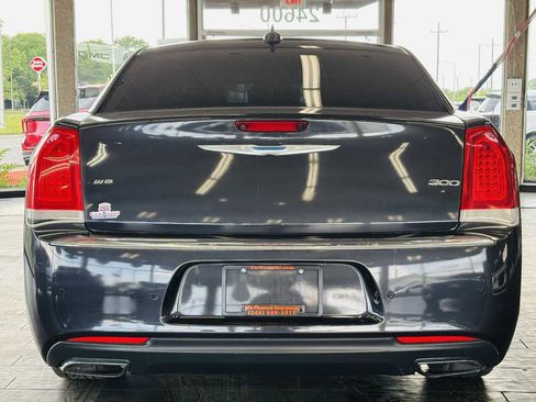 Used 2017 Chrysler 300 Limited w/ 300 Premium Group AWD/4WD image 10