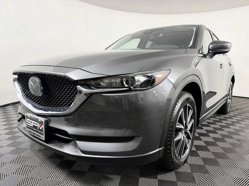 Used 2018 MAZDA CX-5 Touring w/ Preferred Equipment Package AWD/4WD image 3