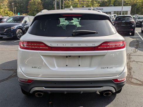Used 2017 Lincoln MKC Reserve w/ Lincoln MKC Climate Package image 3