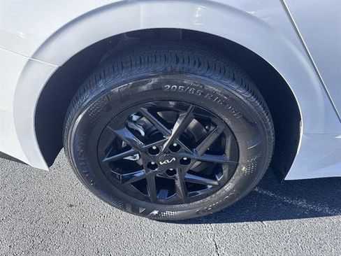 New 2026 Kia K5 LXS FWD image 8