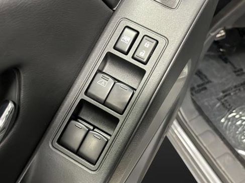 Used 2025 Nissan Frontier SL AWD/4WD image 21