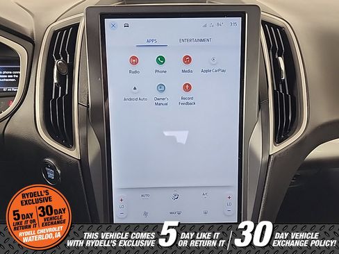 Used 2021 Ford Edge SE image 25