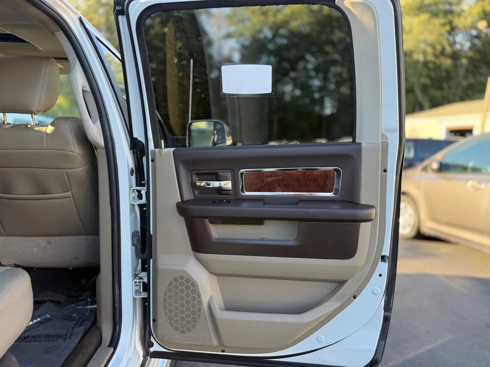 Used 2012 RAM 2500 Laramie w/ Cold Weather Group AWD/4WD image 30