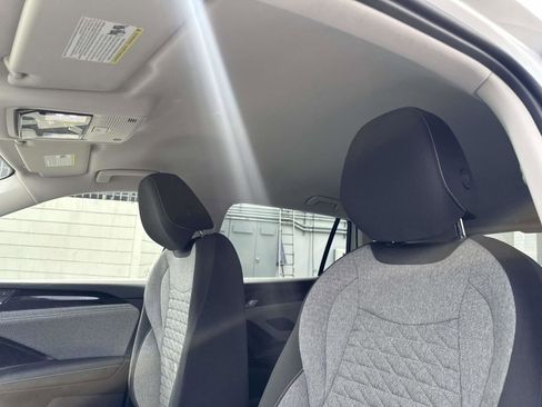 Certified 2025 Volkswagen Tiguan S FWD image 14
