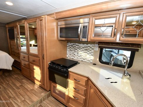 Used 2016 Ford E-450 and Econoline 450 Super Duty w/ Motorhome Prep Package image 14