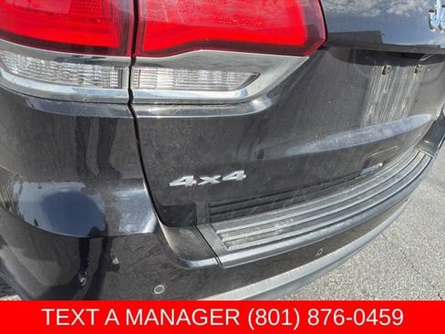 Used 2020 Jeep Grand Cherokee Laredo AWD/4WD image 28