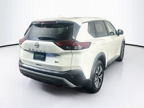 Used 2023 Nissan Rogue SV FWD image 9