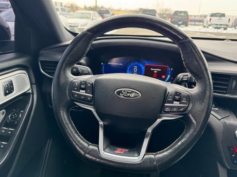 Used 2020 Ford Explorer ST w/ ST Street Pack image 13