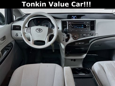 Used 2011 Toyota Sienna image 21