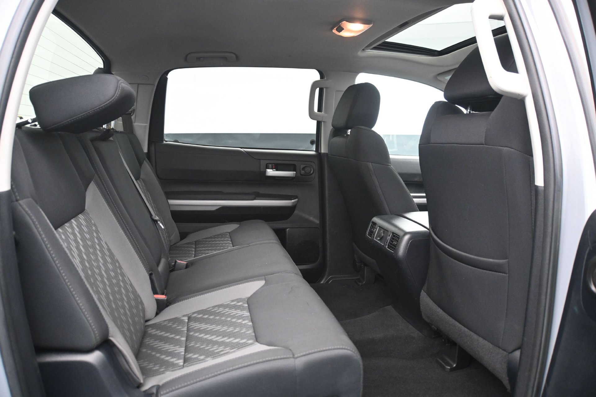 Used 2018 Toyota Tundra SR5 AWD/4WD image 14
