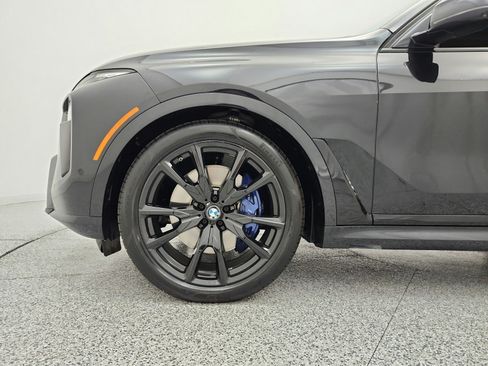 Used 2024 BMW X7 xDrive40i w/ M Sport Package AWD/4WD image 18