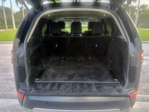 Used 2017 Land Rover Discovery HSE image 51